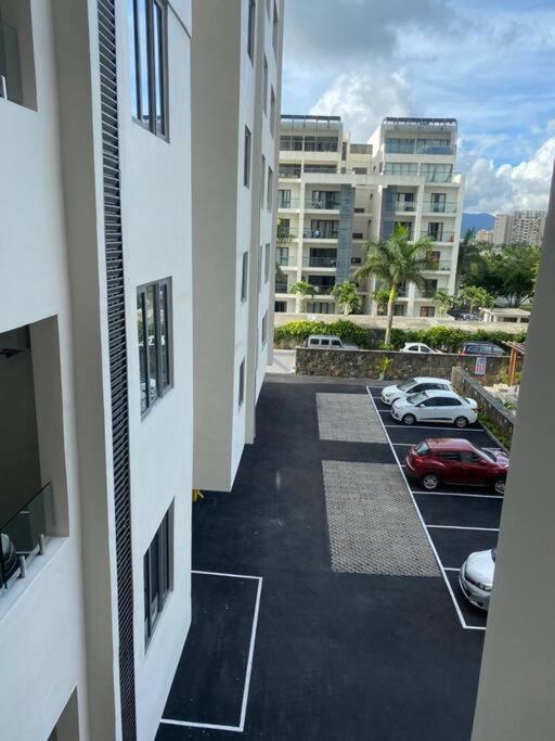 Stylish & Luxury 2-Bed Parkside Apart With Pool ヴァコア・フェニックス エクステリア 写真